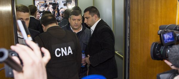 Обыски в кабинете министра транспорта Юрия Киринчука Обыски в кабинете министра транспорта Юрия Киринчука - Sputnik Молдова