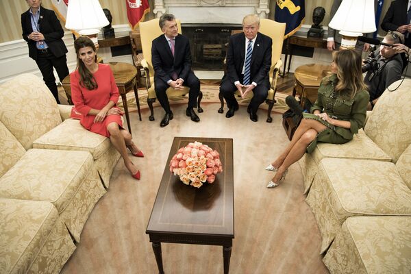 Хулиана Авада и Мелания Трамп встретились в Белом доме - Sputnik Молдова