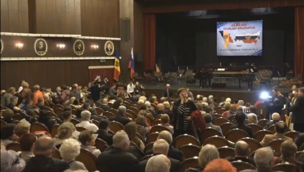 LIVE: Концерт в честь 25-летия дипломатической дружбы Молдовы и России - Sputnik Молдова