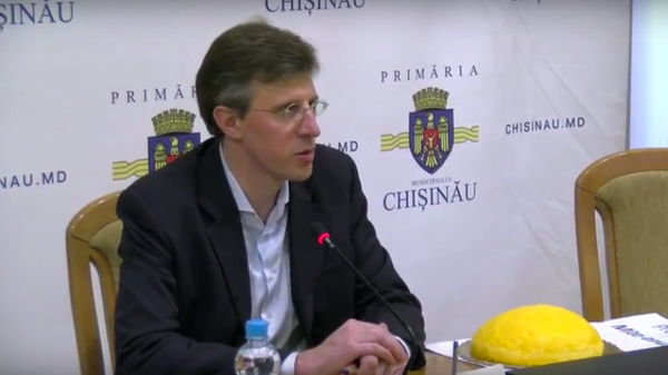 Дорин Киртоакэ и мамалыга Дорин Киртоакэ и мамалыга - Sputnik Moldova