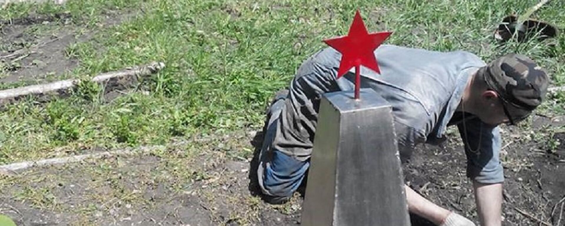 Установка обелиска у села Каракуй - Sputnik Молдова, 1920, 02.07.2018