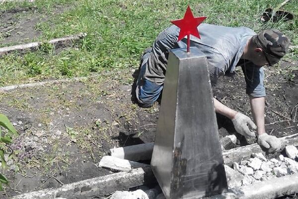 Установка обелиска у села Каракуй - Sputnik Молдова