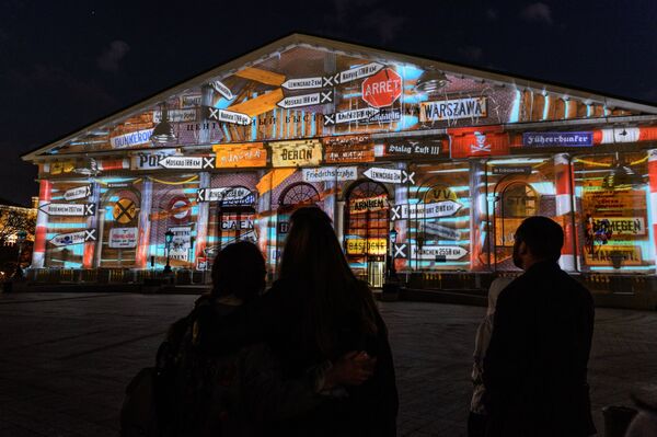 Мультимедийное шоу на Манежной площади Письма Победы - Sputnik Молдова