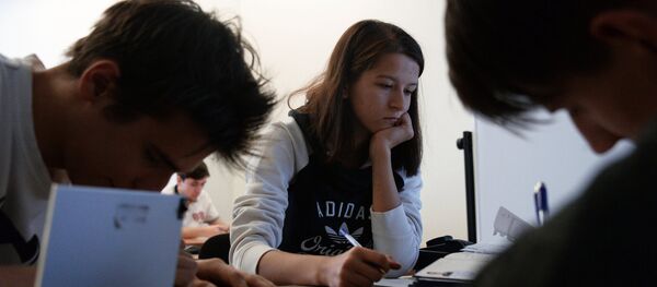 Studenți, ore, universitate - Imagine simbol - Sputnik Moldova