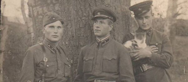 Владимир Яковлевич Котранков - в центре - Sputnik Молдова