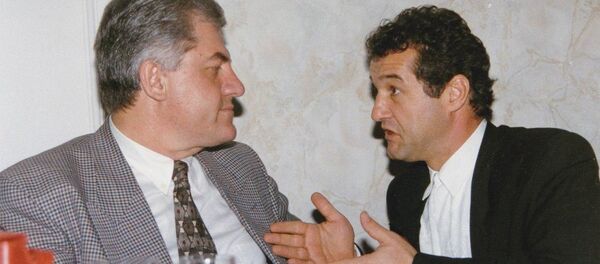 ”Doi vinovați de serviciu, Gigi Becali și Mitică Dragomir, când se cearta, când se împacă, dar întotdeauna se respectă, în felul lor” - Sputnik Moldova-România