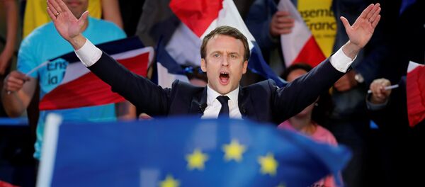 Кандидат в президенты Франции Эммануэль Макрон - Sputnik Молдова