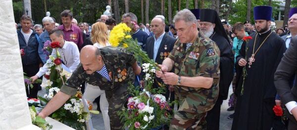 Открытие памятника афганцам, чернобыльцам и комбатантам в Единцах - Sputnik Молдова