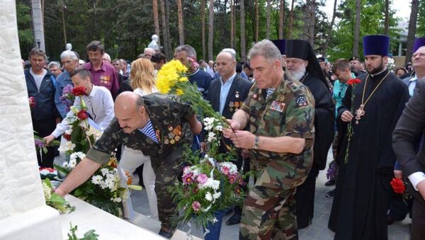 Открытие памятника афганцам, чернобыльцам и комбатантам в Единцах - Sputnik Молдова