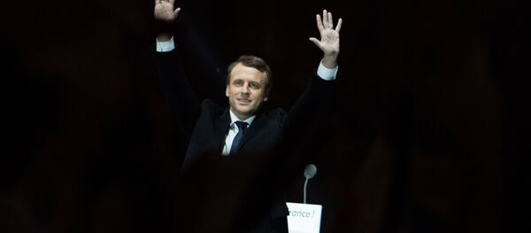 French presidential election winner, En Marche! leader Emmanuel Macron, center left, delivering his victory speech near Louvre, Paris. - Sputnik Moldova