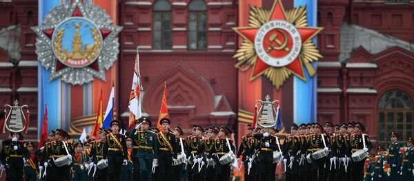 Военный парад, посвящённый 72-й годовщине Победы в ВОВ - Sputnik Молдова