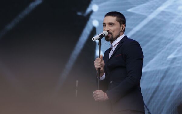 Дима Билан на концерте, посвященном Дню Победы и Дню Европы - Sputnik Молдова