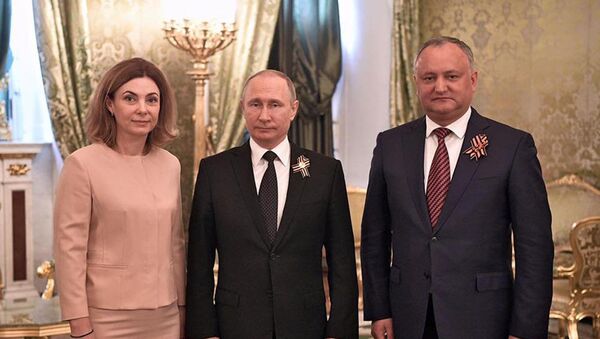 Игорь Додон вместе с супругой принял участие в торжественном приеме в Кремле  по приглашению президента РФ Владимира Путина - Sputnik Молдова