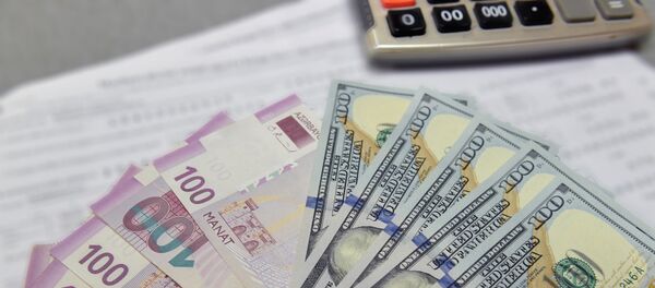 Вклады в манатах и долларах - Sputnik Молдова