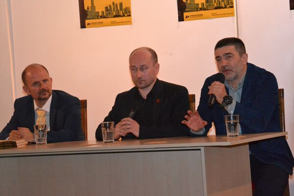 Bogdan Herzog, Nikolai Starikov și Iurie Roșca Bogdan Herzog, Nikolai Starikov și Iurie Roșca - Sputnik Moldova