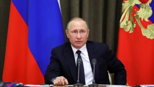 Президент РФ В. Путин провел совещание с руководителями Минобороны и ОПК - Sputnik Молдова