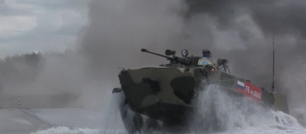 Гонки на БМД и стрельба ракетами – состязания десантников на Армейских играх Гонки на БМД и стрельба ракетами – состязания десантников на Армейских играх - Sputnik Молдова