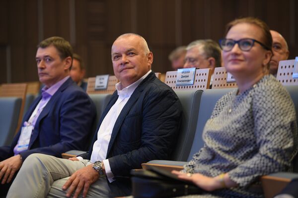 Третий Международный форум русскоязычных вещателей Третий Международный форум русскоязычных вещателей - Sputnik Молдова