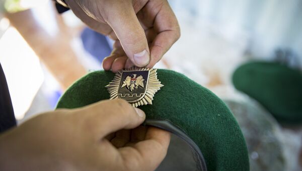 Почетный берет пограничной полиции  - Sputnik Moldova