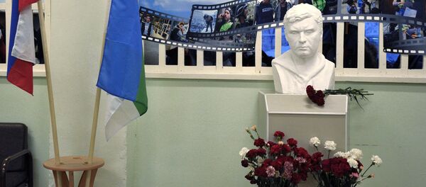 В родной школе Андрея Стенина установили его бюст В родной школе Андрея Стенина установили его бюст - Sputnik Молдова