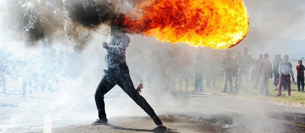 Фандулвази Джайкло, ЮАР. Протесты в г. Грабу (ЮАР). Фандулвази Джайкло, ЮАР. Протесты в г. Грабу (ЮАР). - Sputnik Молдова