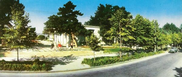 Кишинев: вход в Центральный парк культуры и отдыха (Комсомольское озеро) - Sputnik Молдова