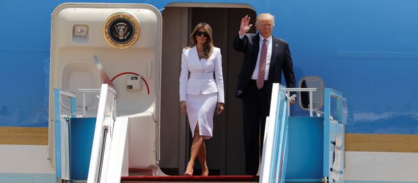U.S. President Donald Trump and first lady Melania Trump arrive aboard Air Force One at Ben Gurion International Airport in Lod near Tel Aviv, Israel May 22, 2017 - Sputnik Moldova-România