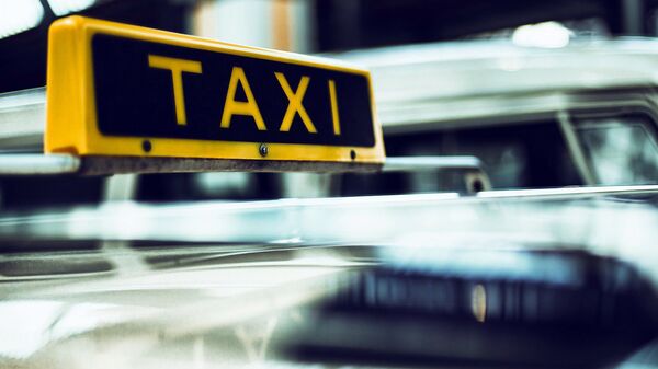 Вызвать быстро такси в Кишиневе: короткие номера - Sputnik Молдова