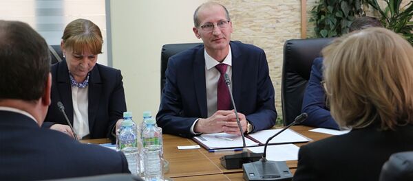 Советник Президента Молдовы по экономическим вопросам Еленой Гореловой и Советник Президента Молдовы в агропромышленной области Иваном Пержу - Sputnik Молдова