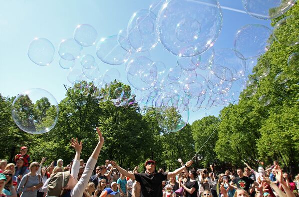 Парад мыльных пузырей 2017 - Sputnik Молдова