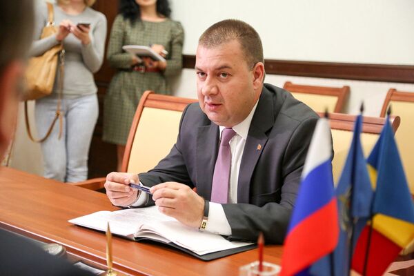 Consulul general al României de la Rostov pe Don, Daniel Mihai Rășică Consulul general al României de la Rostov pe Don, Daniel Mihai Rășică - Sputnik Moldova-România