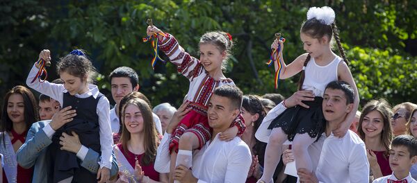 последний звонок 2017 последний звонок 2017 - Sputnik Молдова