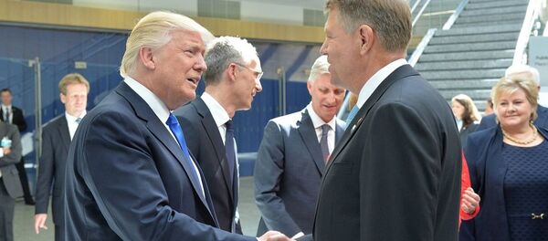 Donald Trump și Klaus Iohannis - Sputnik Moldova