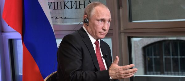 Президент РФ В. Путин дал интервью французскому изданию Le Figaro Президент РФ В. Путин дал интервью французскому изданию Le Figaro - Sputnik Moldova