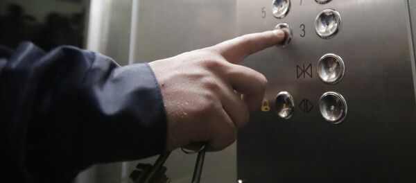 Установка лифта в жилом доме - Sputnik Moldova-România