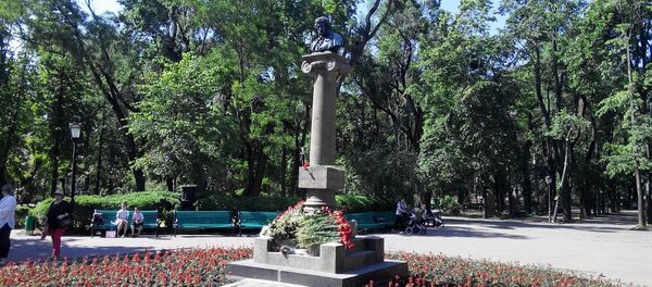 Памятник Пушкину в Кишиневе - Sputnik Молдова