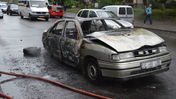 Машина загорелась на улице Индепенденцей - Sputnik Молдова