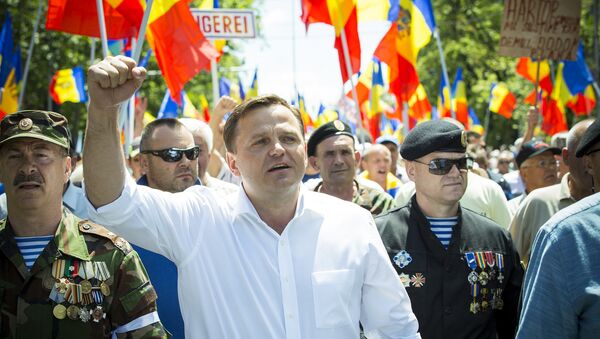 Лидер партии Платформа Достоинство и правда Андрей Нэстасе на митинге внепарламентской оппозиции в Кишиневе - Sputnik Молдова