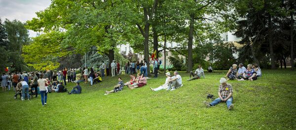 Митинг внепарламентской оппозиции в Кишиневе Митинг внепарламентской оппозиции в Кишиневе - Sputnik Молдова
