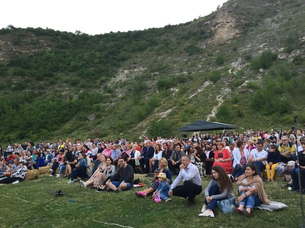 Фестиваль классической музыки на открытом воздухе – DescOPERĂ - Sputnik Молдова