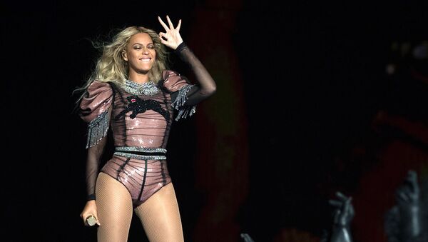 Interpreta Beyonce în timpul concertului, Houston, SUA. - Sputnik Moldova