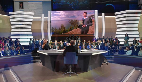 Прямая линия с президентом РФ В. Путиным - Sputnik Молдова