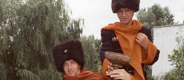 Кубанские казаки демонстрируют изделия народного промысла Кубанские казаки демонстрируют изделия народного промысла - Sputnik Молдова