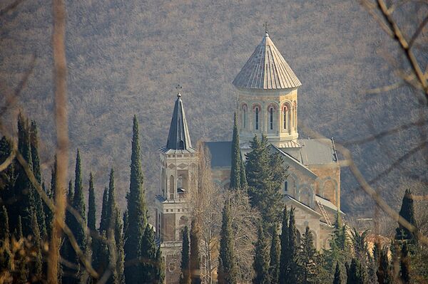 Храм Пресвятой Богородицы в Бодбе (Бодбийском монастыре) – один из двух основных храмов в Сигнахи. В интернете его часто путают с Храмом Святого Георгия, который построен гораздо раньше. Храм Пресвятой Богородицы в Бодбе (Бодбийском монастыре) – один из двух основных храмов в Сигнахи. В интернете его часто путают с Храмом Святого Георгия, который построен гораздо раньше. - Sputnik Молдова