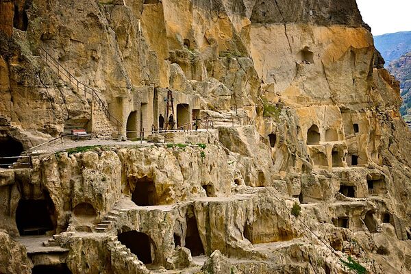 Пещерный город Вардзия Пещерный город Вардзия - Sputnik Молдова