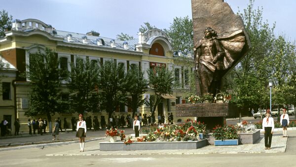 Памятник медсестрам-участницам ВОВ в Калуге - Sputnik Молдова