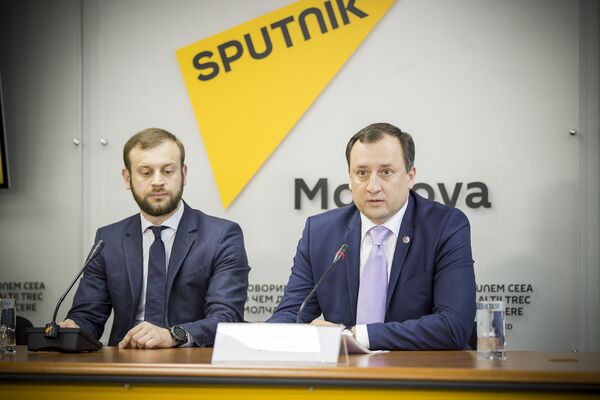 Юлиан Балан и Денис - Sputnik Молдова