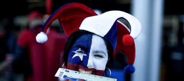 Чилийская болельщица Чилийская болельщица - Sputnik Молдова