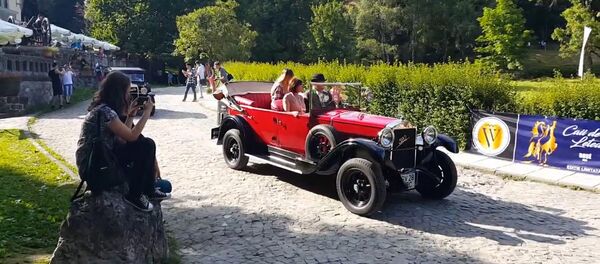 Ретро-автомобили из Молдовы продемонстрировали в Румынии Ретро-автомобили из Молдовы продемонстрировали в Румынии - Sputnik Молдова