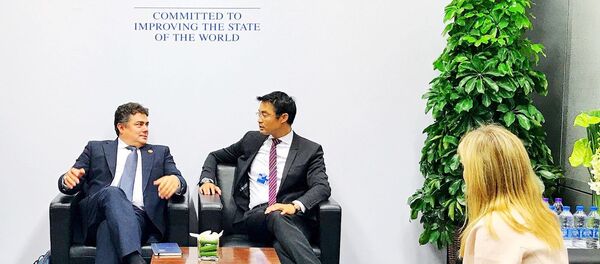 Octavian Calmîc participă la ”Davos-ul de vară” din orașul Dalian, China - Sputnik Moldova